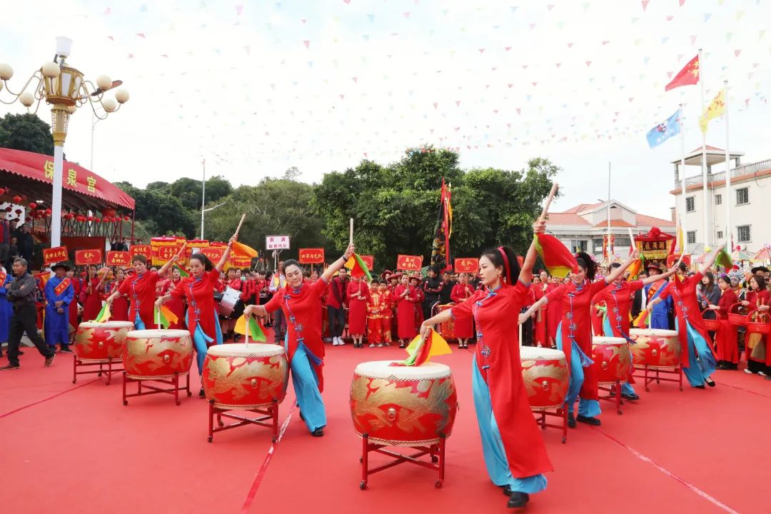 “非遗”刷屏！漳州港“送王船”场面震撼